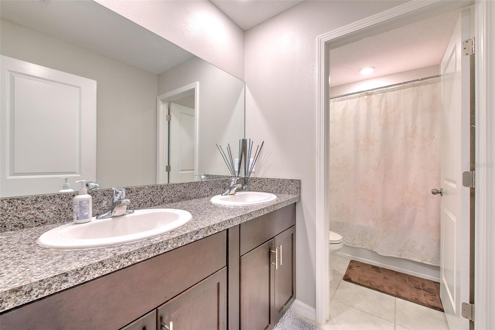 Image 26 of 35 For 10210 White Linen Avenue