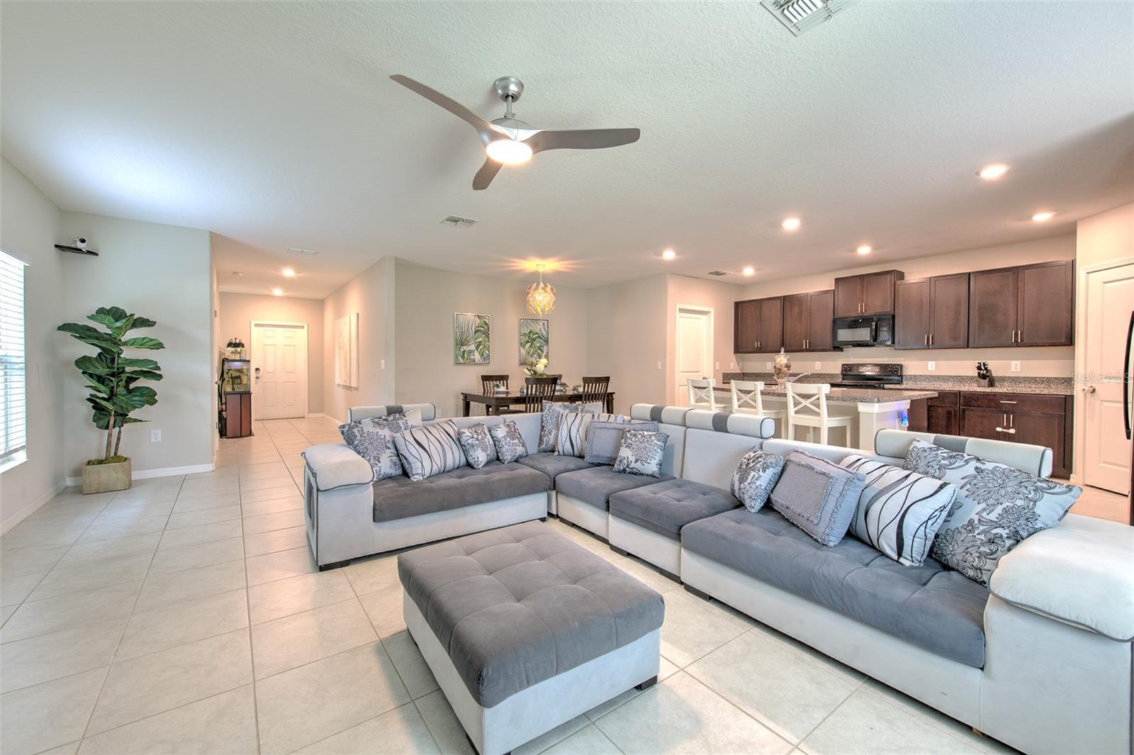Image 9 of 35 For 10210 White Linen Avenue