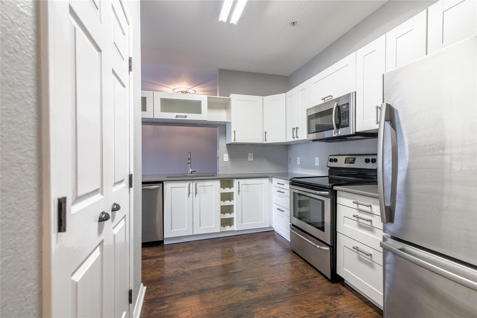 Image 10 of 40 For 13204 Sanctuary Cove Drive 303