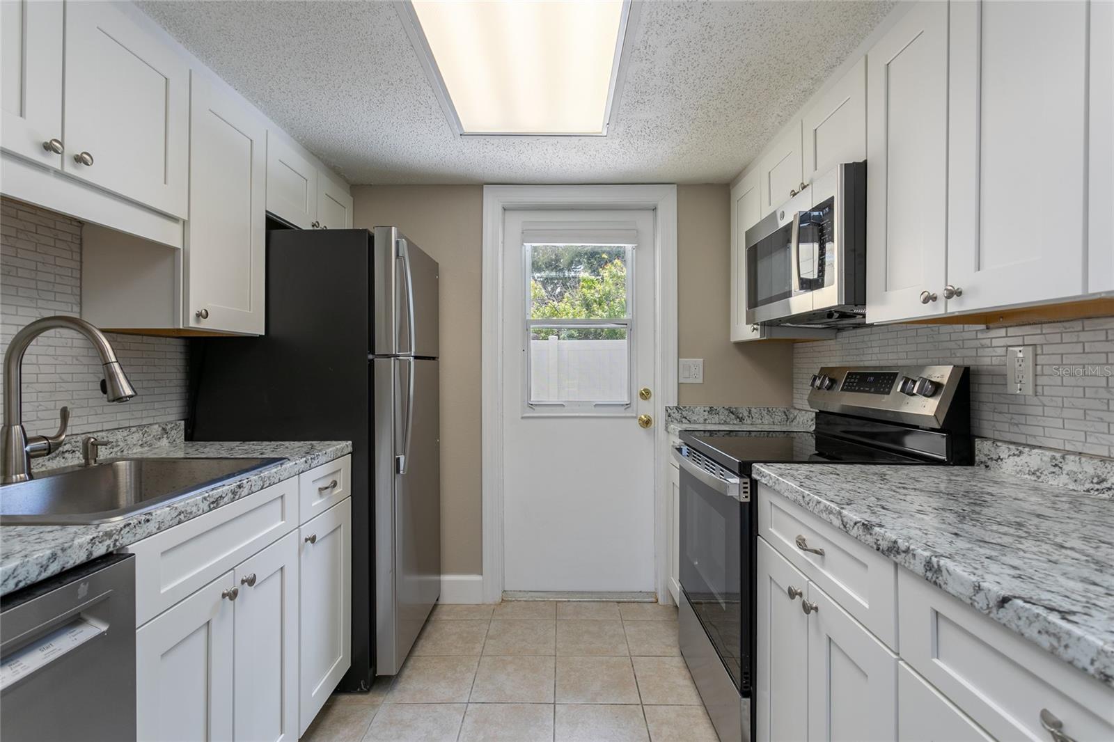 Image 21 of 45 For 2308 Bay Boulevard