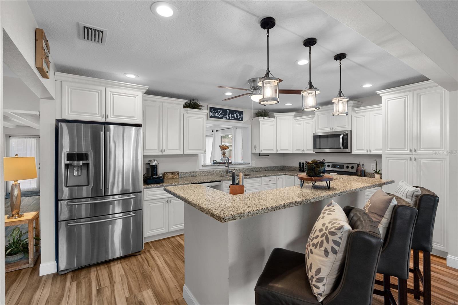 Listing photo id 8 for 2979 Del Rio Drive