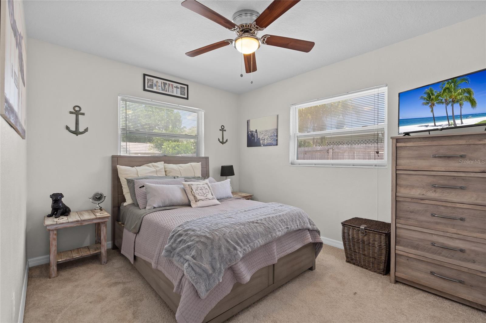 Listing photo id 20 for 2979 Del Rio Drive