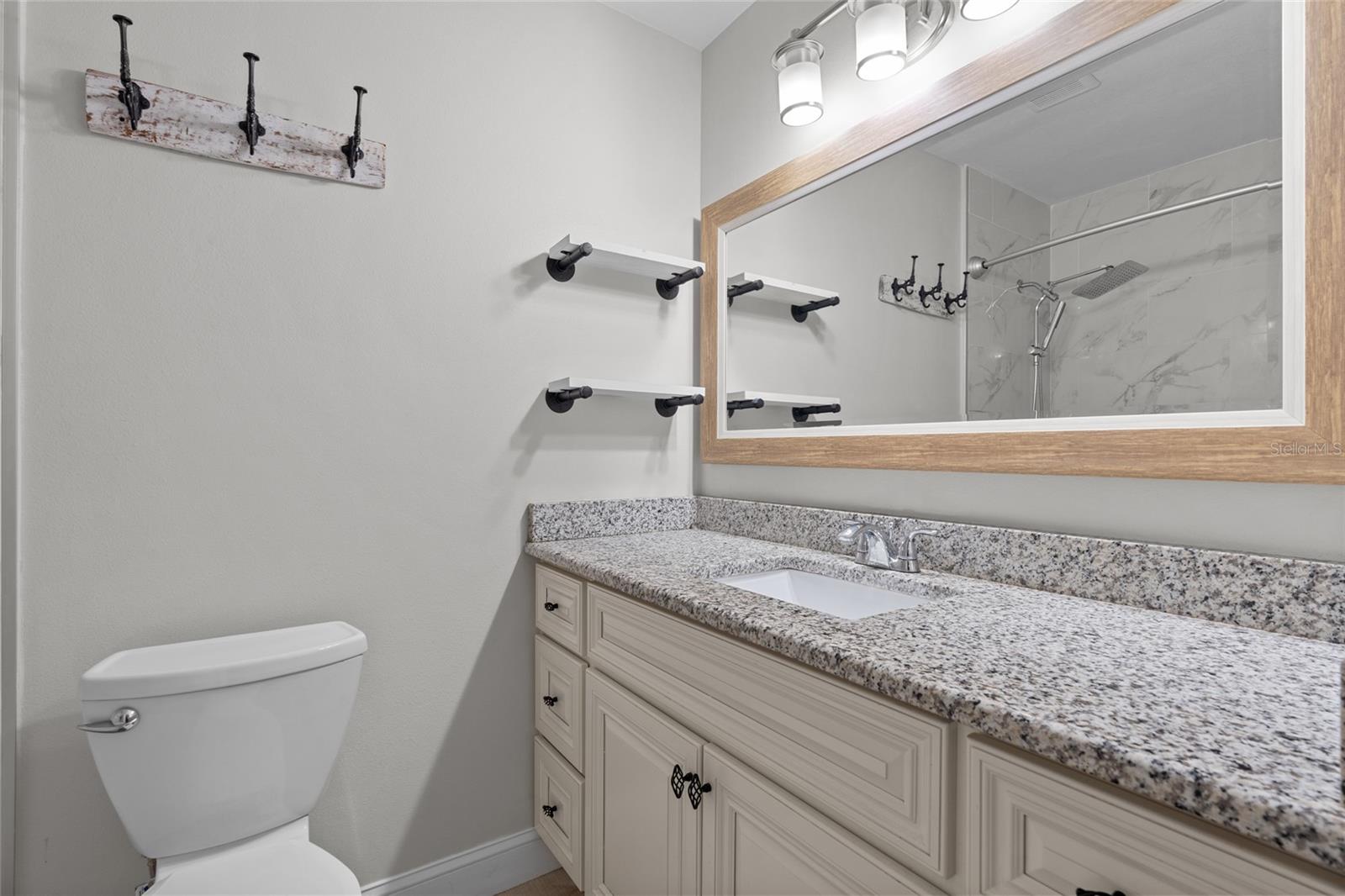 Listing photo id 25 for 2979 Del Rio Drive