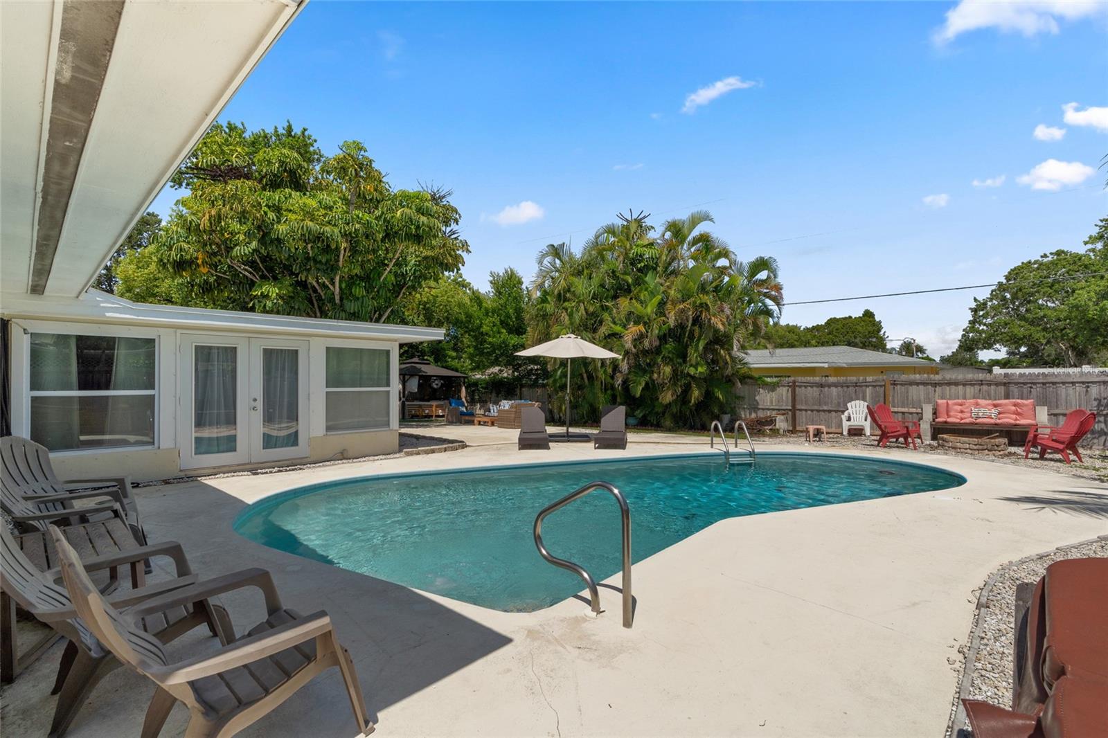 Listing photo id 35 for 2979 Del Rio Drive