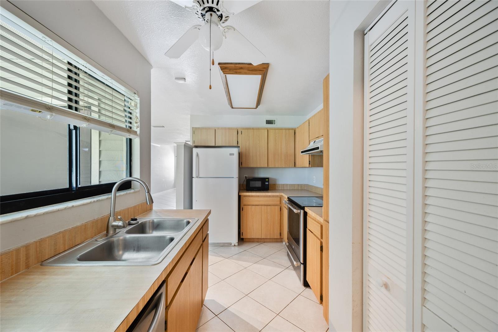 Image 10 of 32 For 5304 Ladywell Court