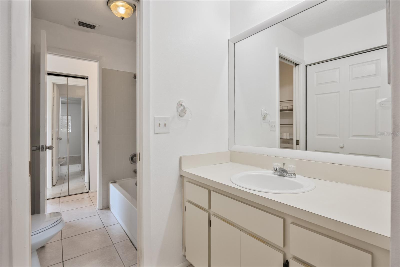 Image 13 of 32 For 5304 Ladywell Court