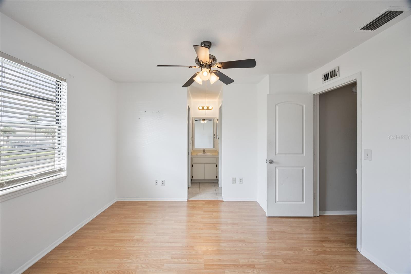 Image 15 of 32 For 5304 Ladywell Court