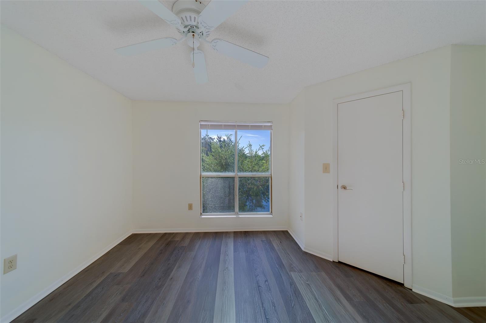 Image 16 of 41 For 115 112th Avenue Ne 605