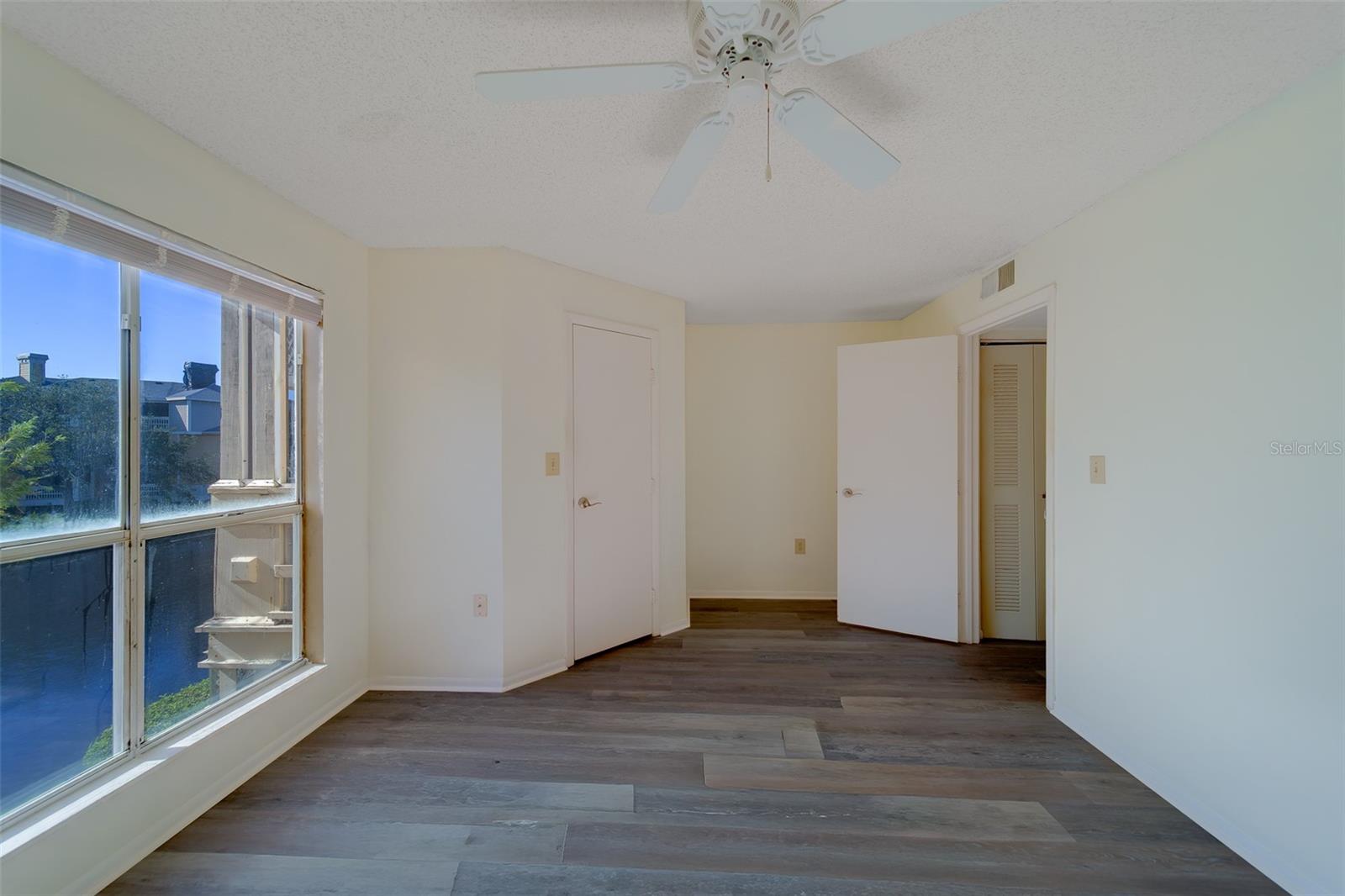 Image 17 of 41 For 115 112th Avenue Ne 605
