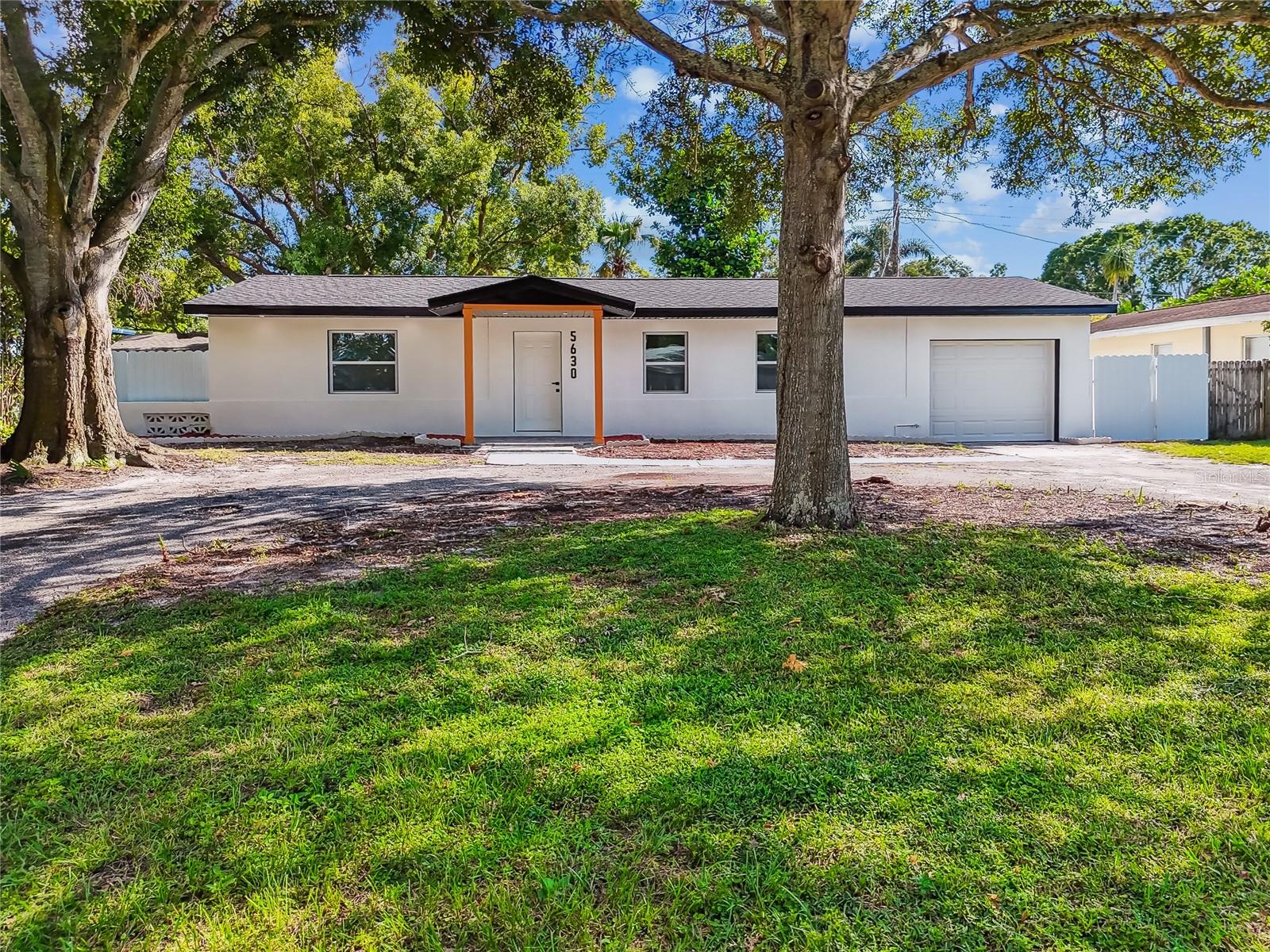 Image 11 of 67 For 5630 47th Avenue N