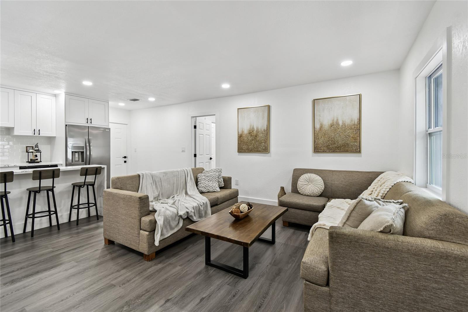 Image 17 of 67 For 5630 47th Avenue N