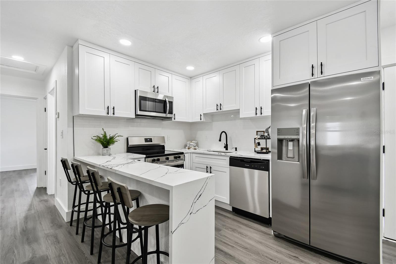 Image 20 of 67 For 5630 47th Avenue N