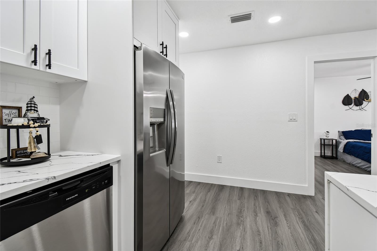 Image 24 of 67 For 5630 47th Avenue N