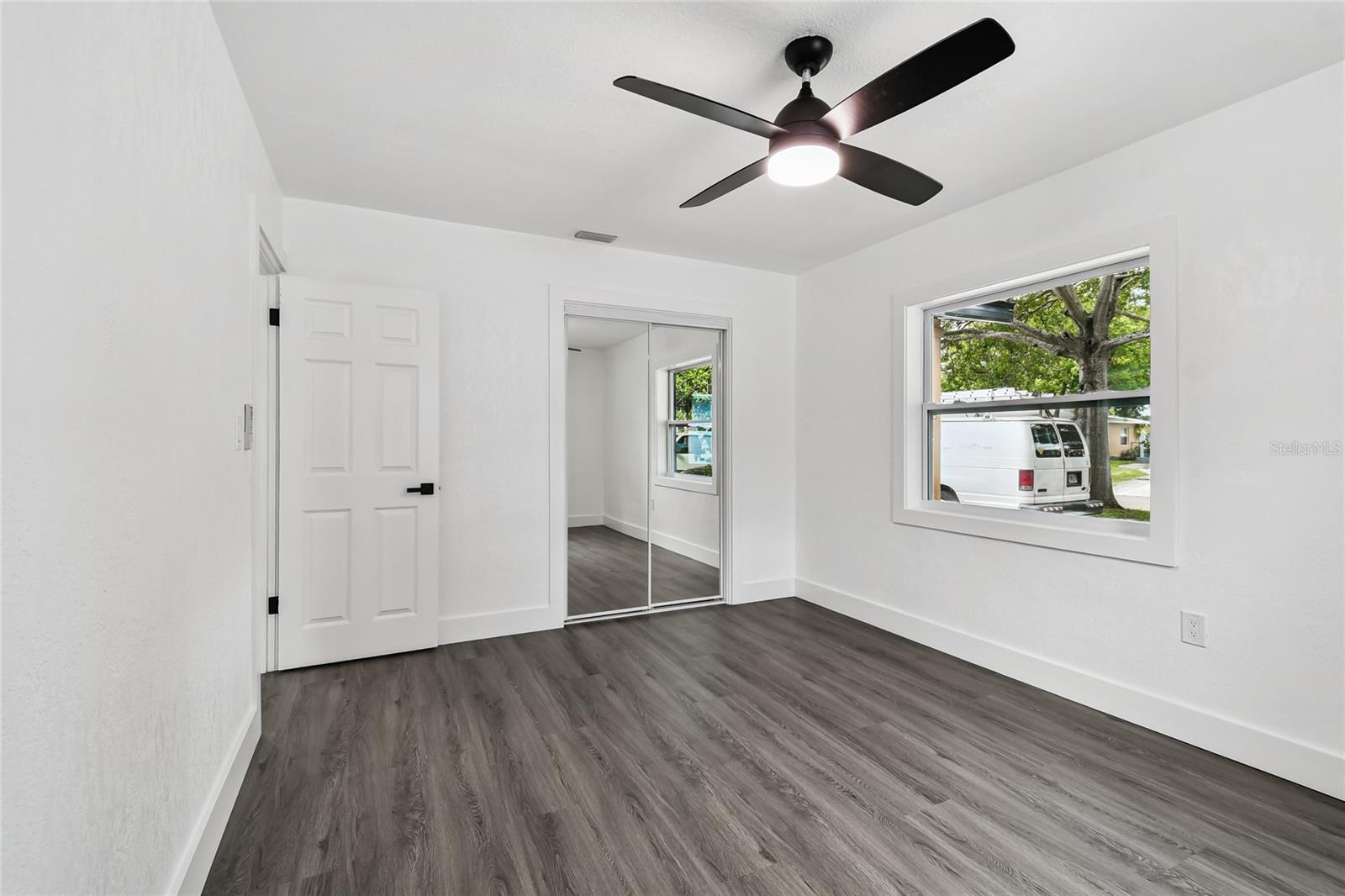 Image 30 of 67 For 5630 47th Avenue N