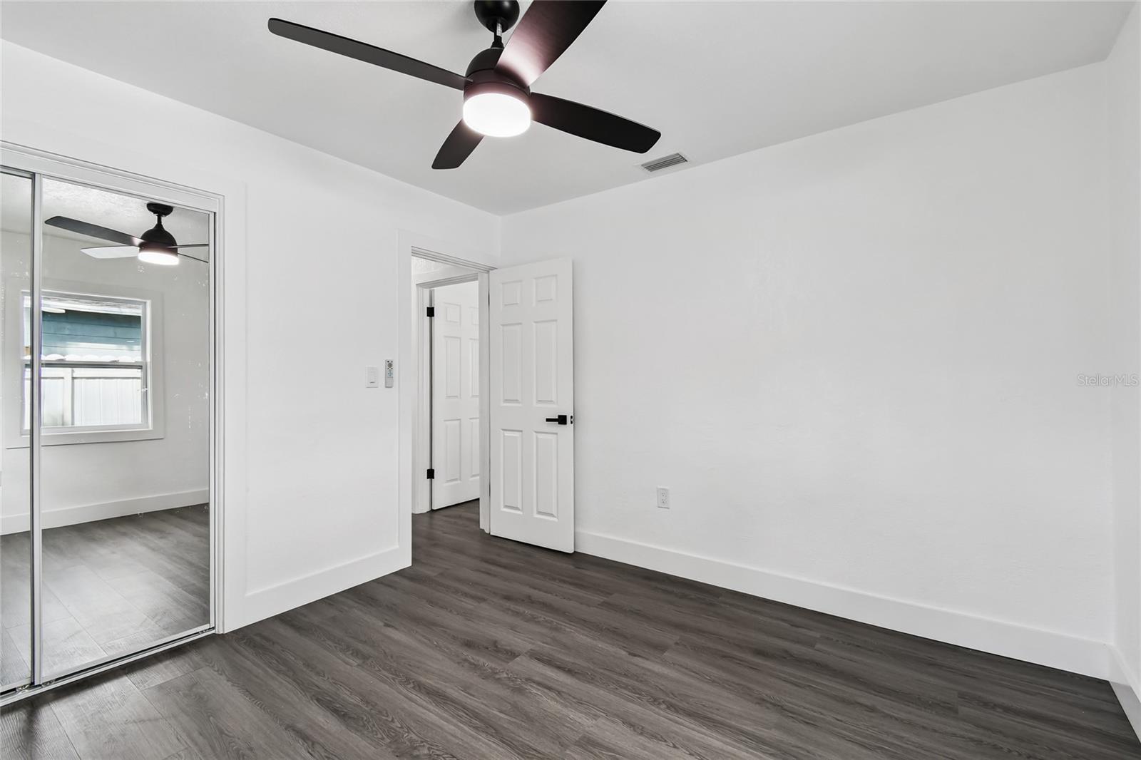 Image 36 of 67 For 5630 47th Avenue N