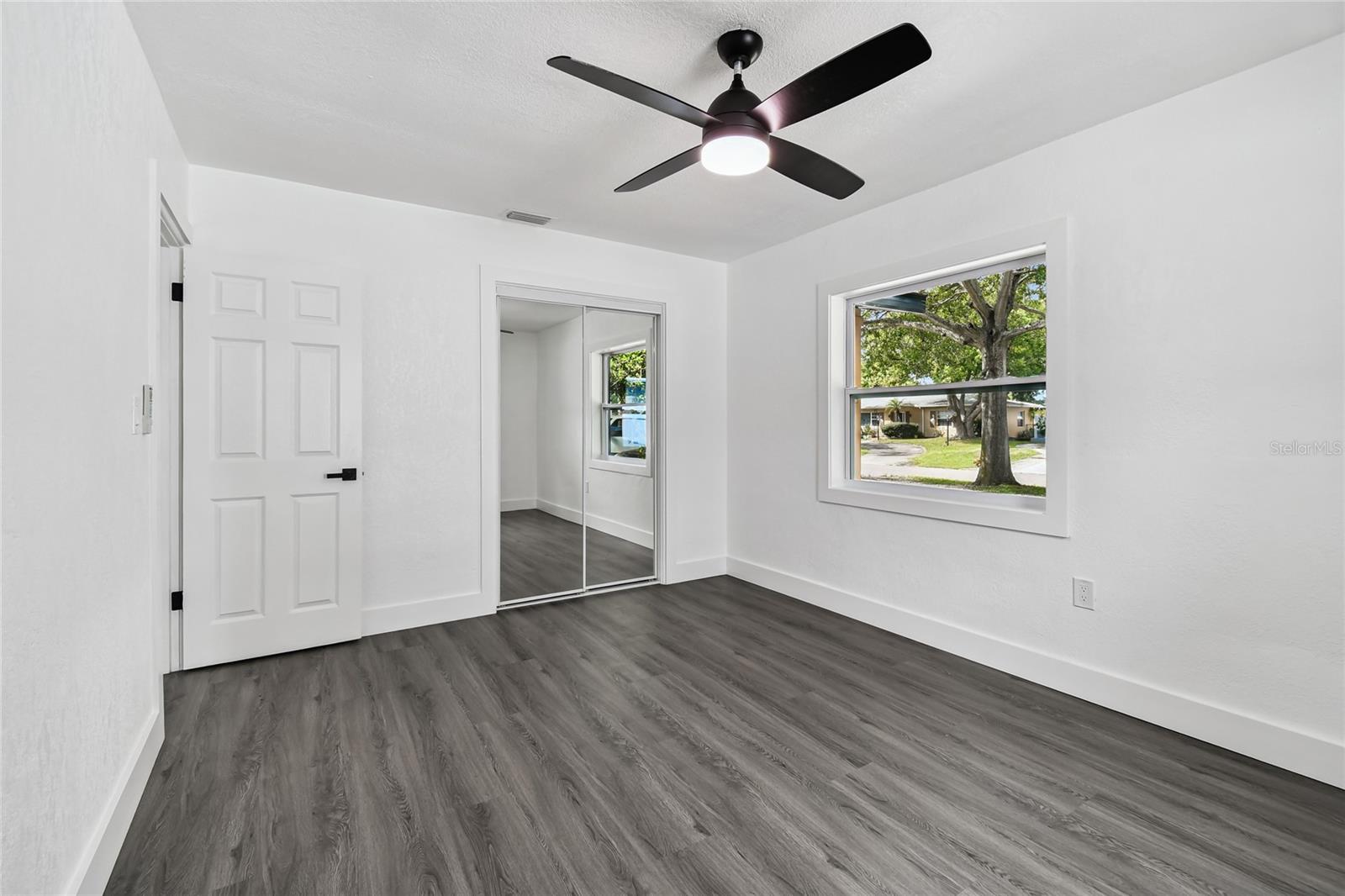 Image 38 of 67 For 5630 47th Avenue N