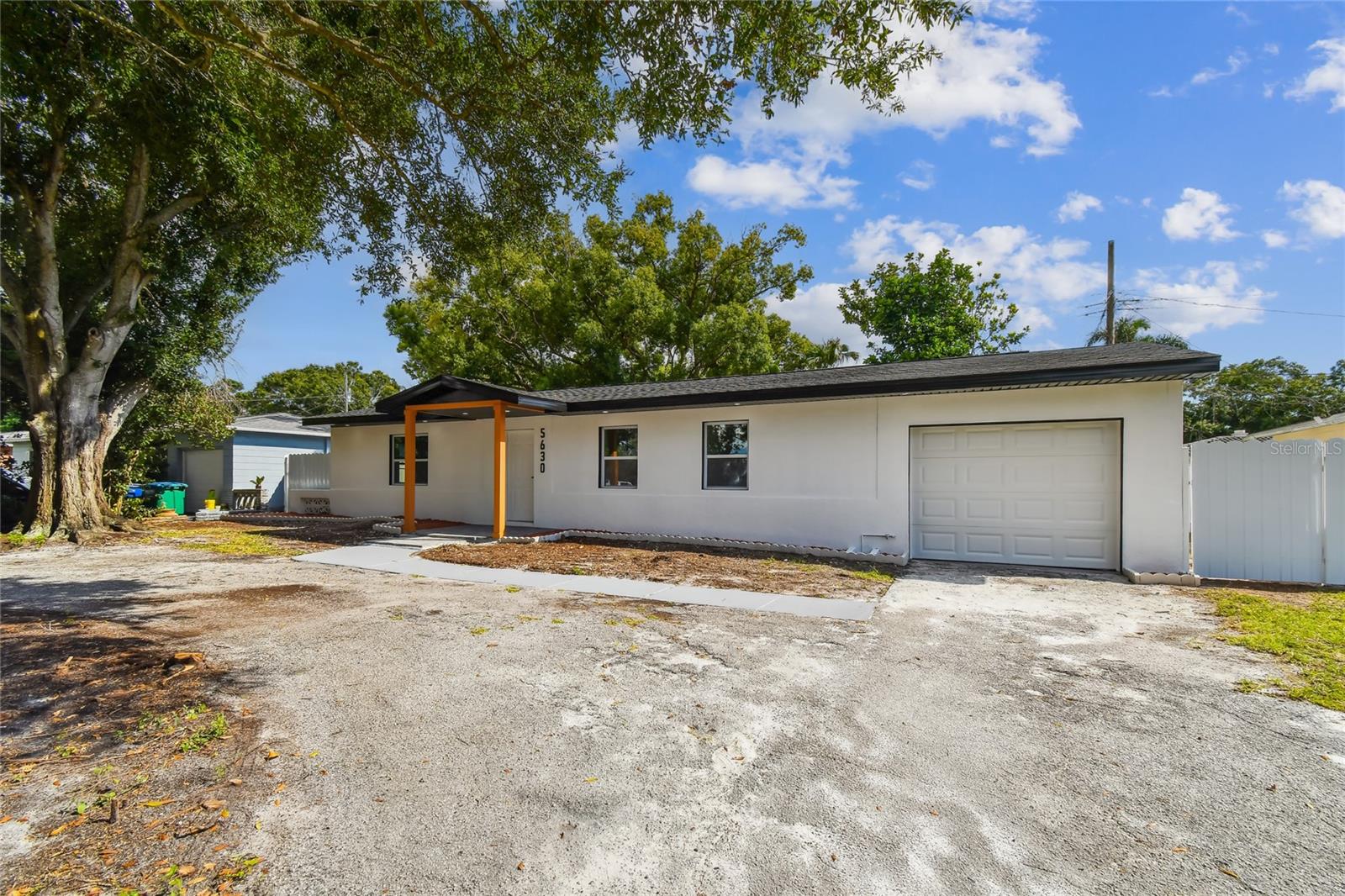 Image 5 of 67 For 5630 47th Avenue N
