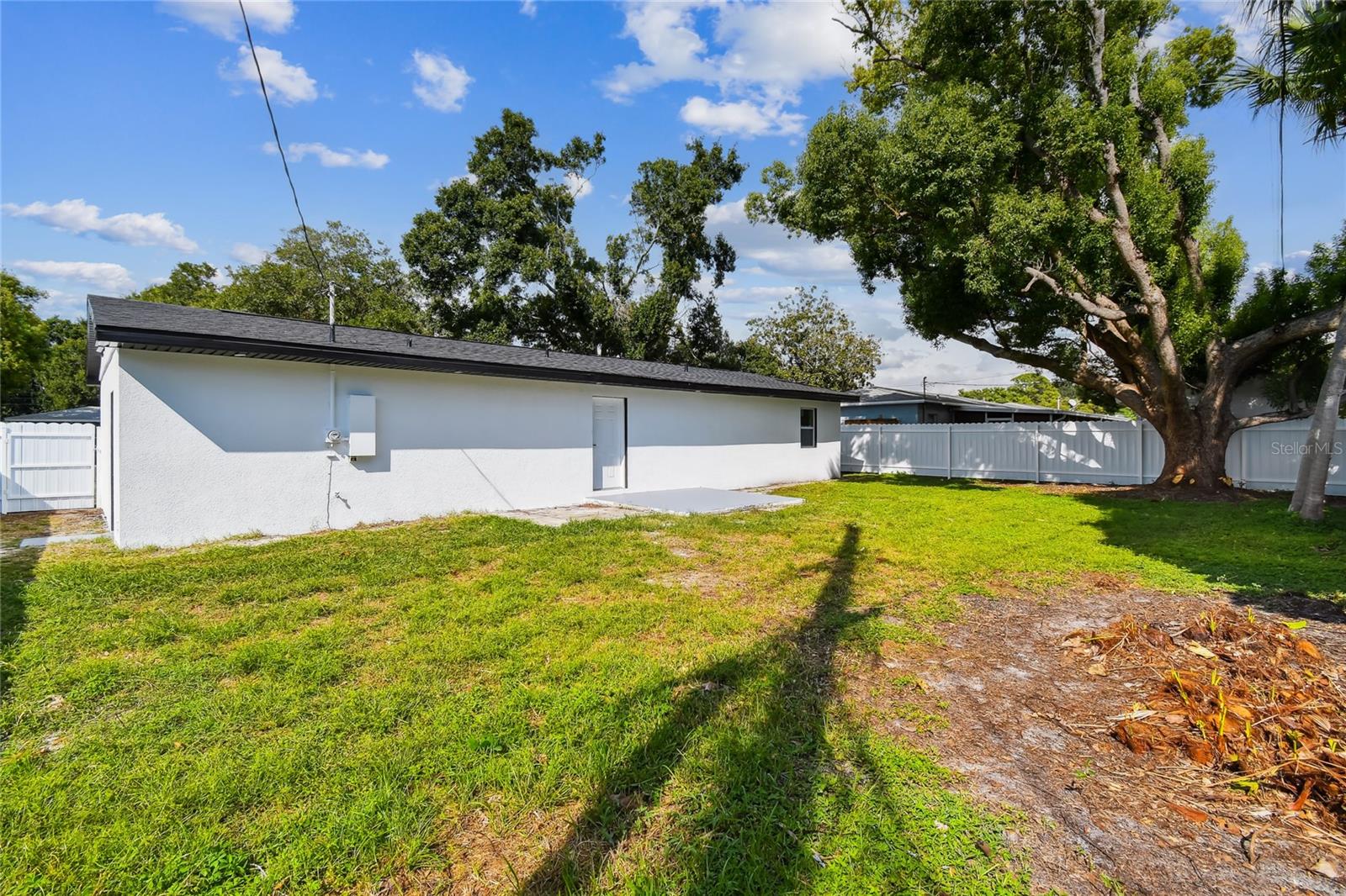 Image 53 of 67 For 5630 47th Avenue N