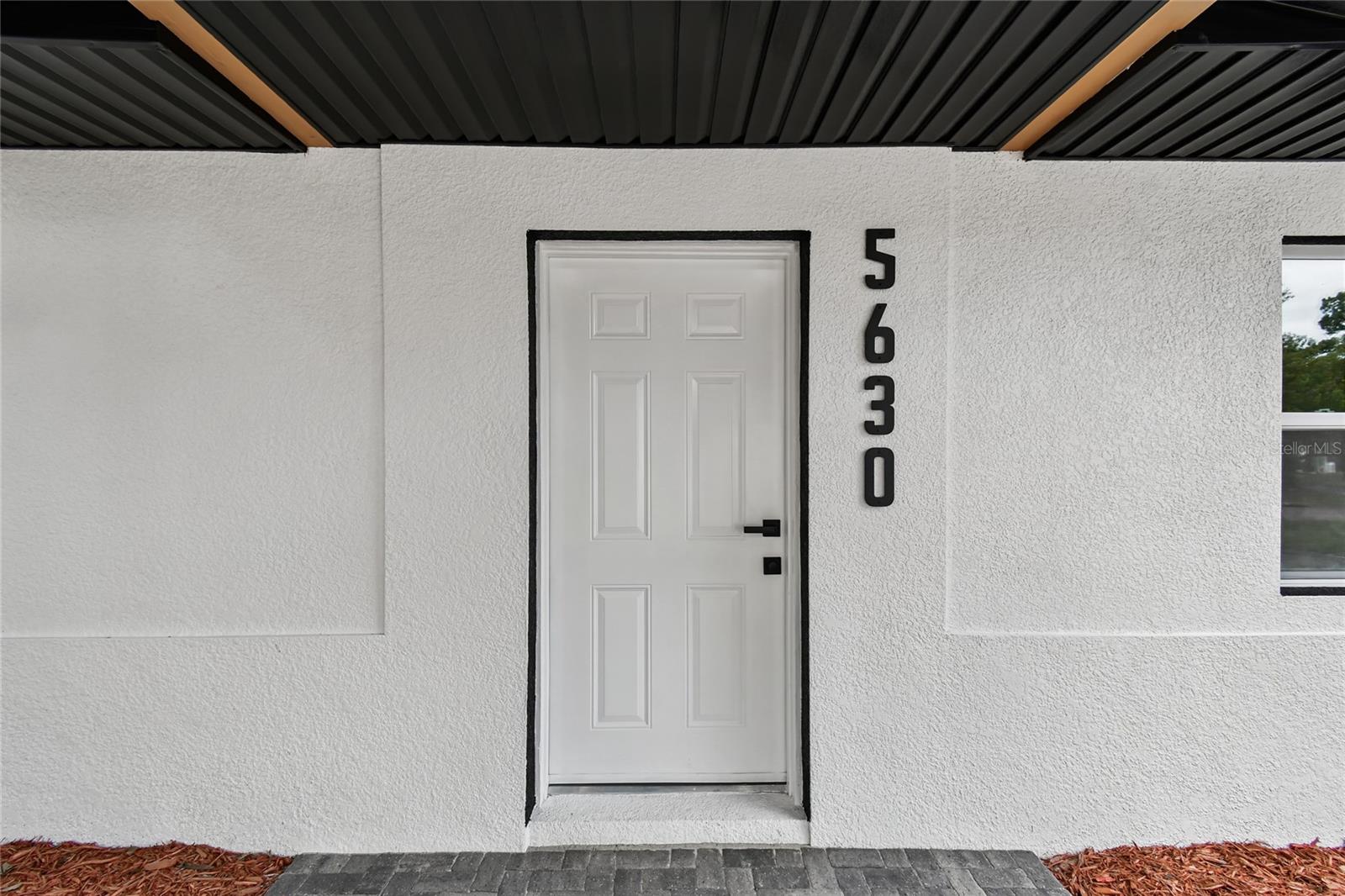 Image 9 of 67 For 5630 47th Avenue N