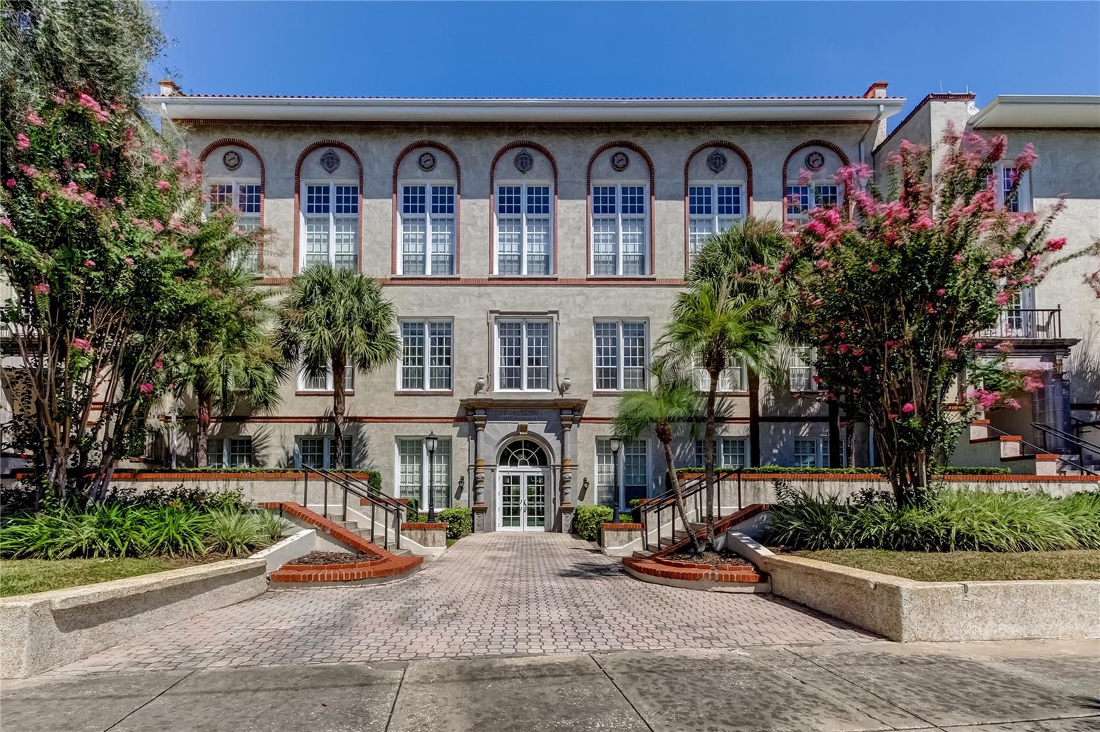 Details for 701 Mirror Lake Drive N 103, ST PETERSBURG, FL 33701