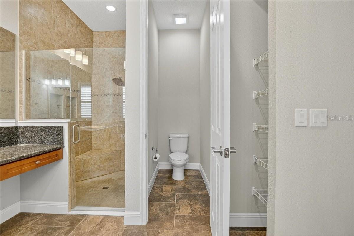 Listing photo id 19 for 10808 Charmwood Drive