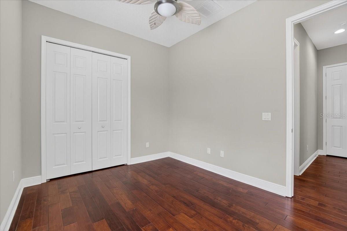 Listing photo id 22 for 10808 Charmwood Drive