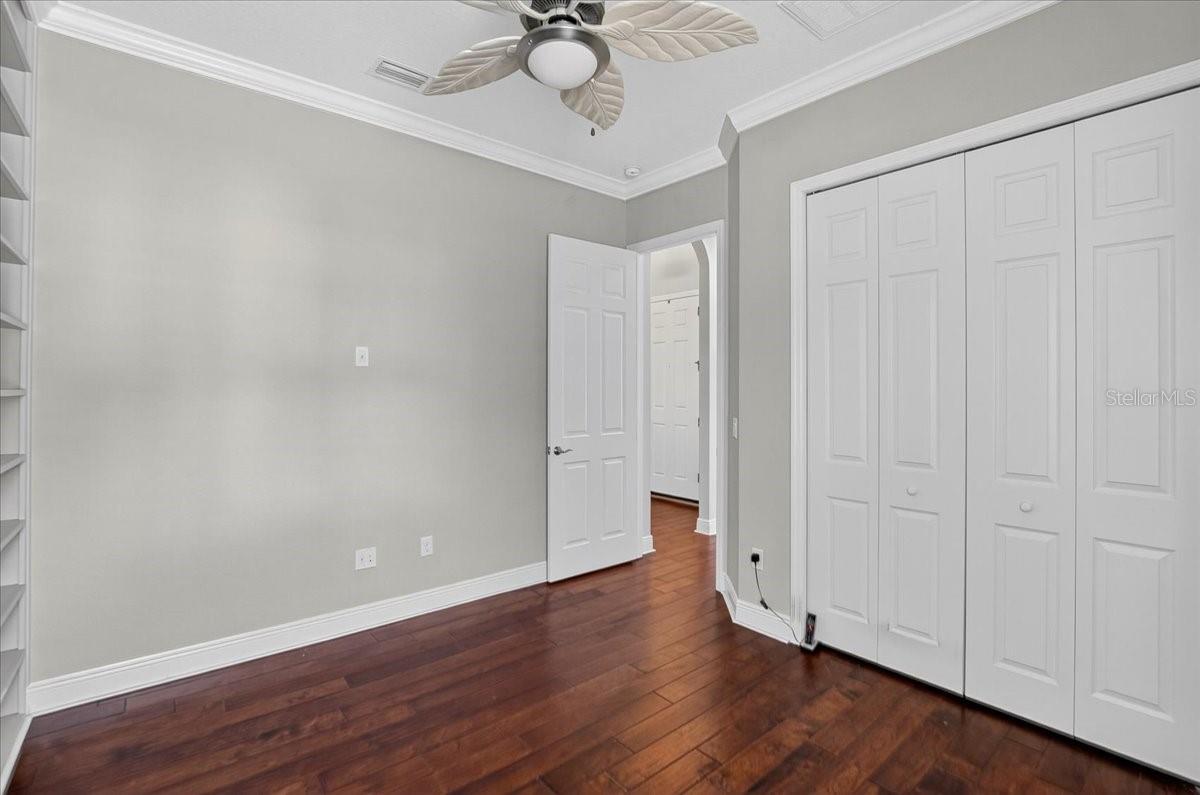 Listing photo id 27 for 10808 Charmwood Drive