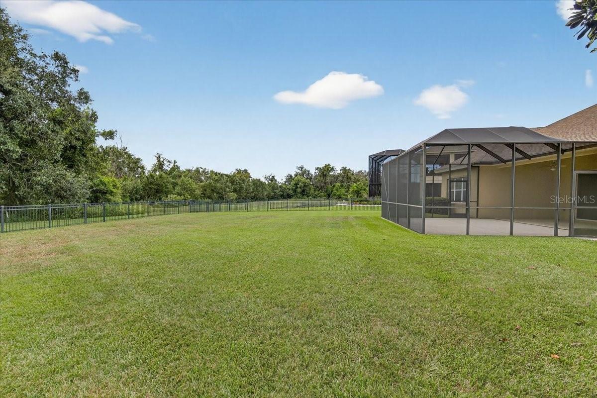 Listing photo id 34 for 10808 Charmwood Drive