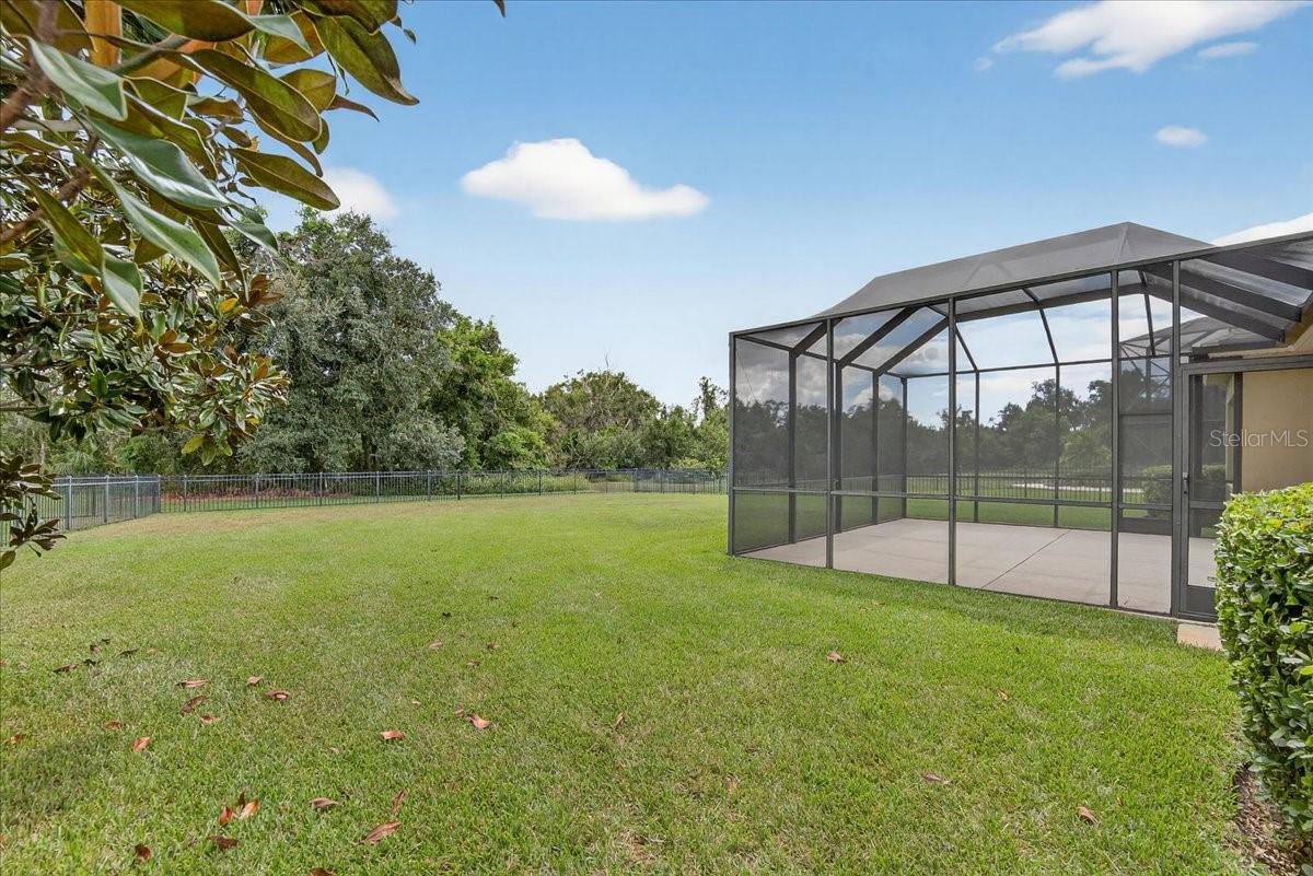 Listing photo id 36 for 10808 Charmwood Drive