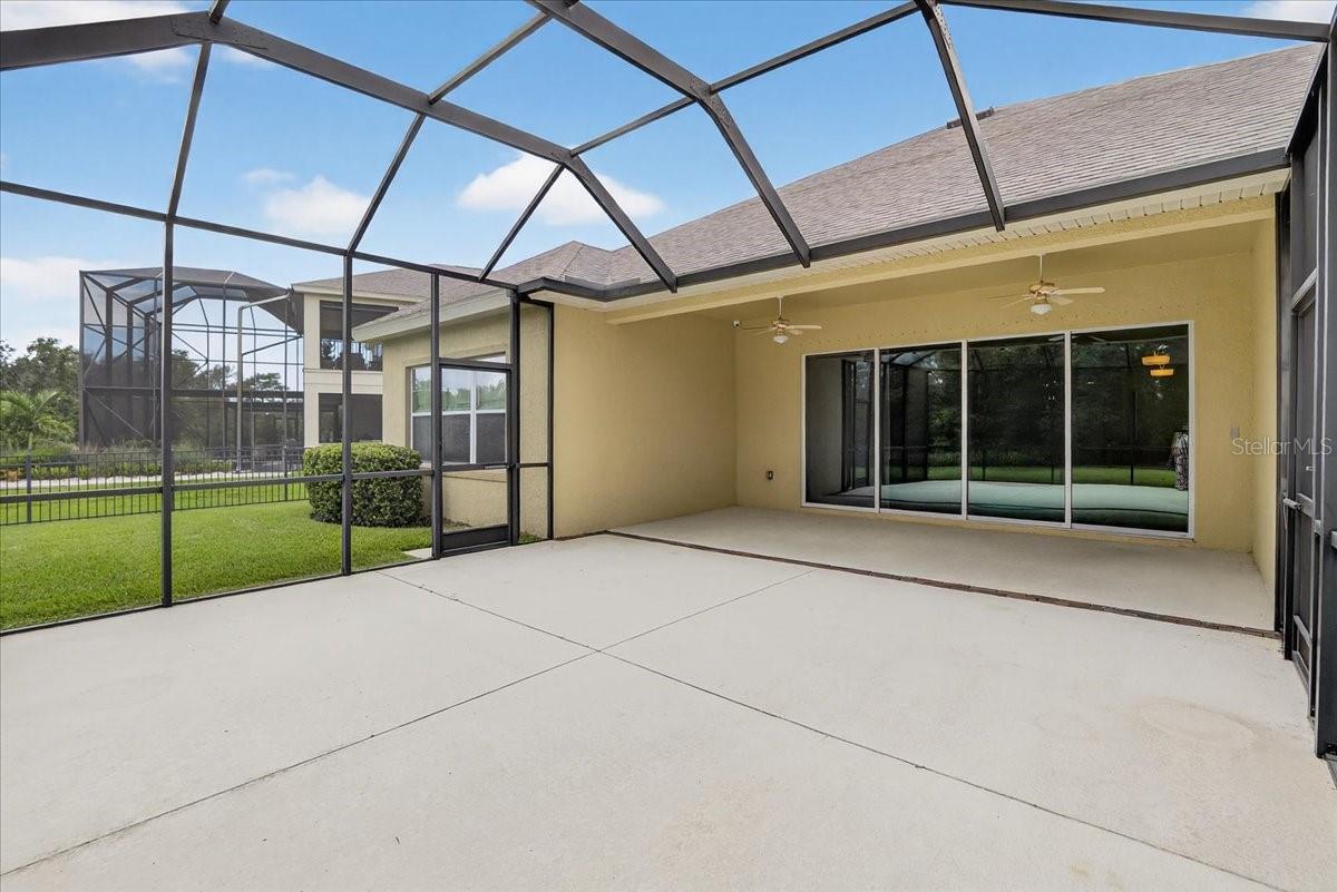 Listing photo id 45 for 10808 Charmwood Drive