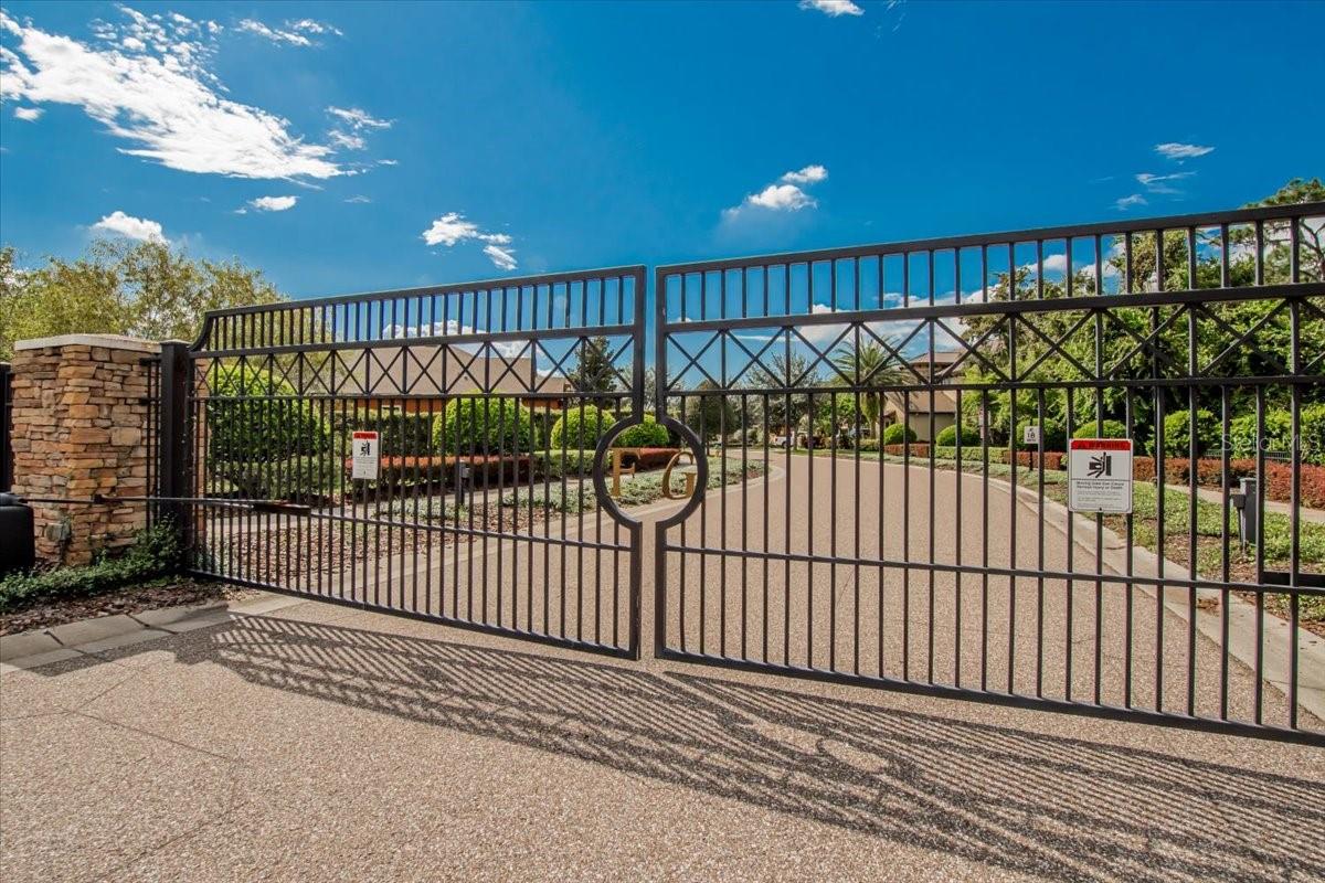 Listing photo id 47 for 10808 Charmwood Drive