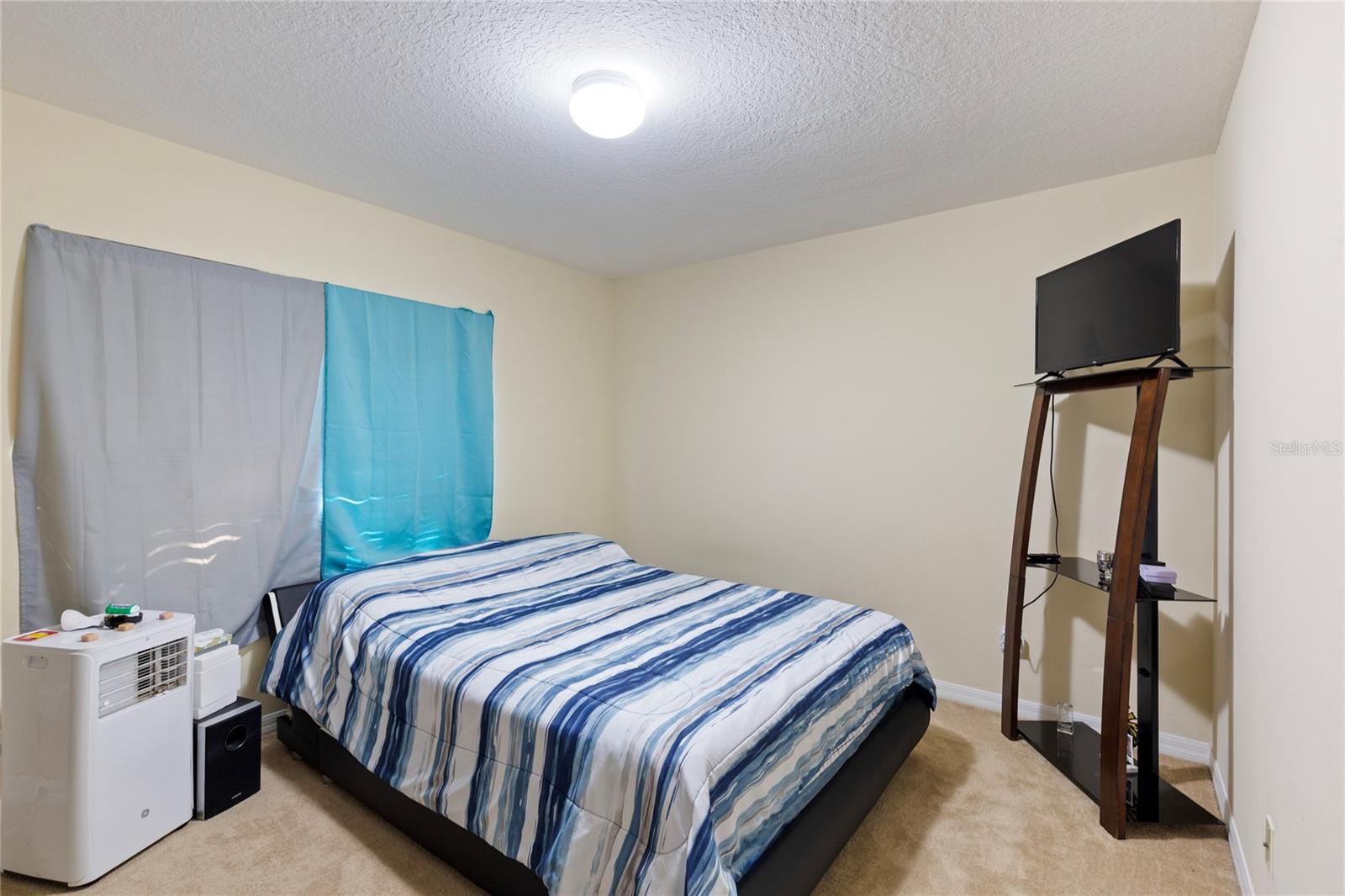 Image 21 of 36 For 10901 Brickside Court