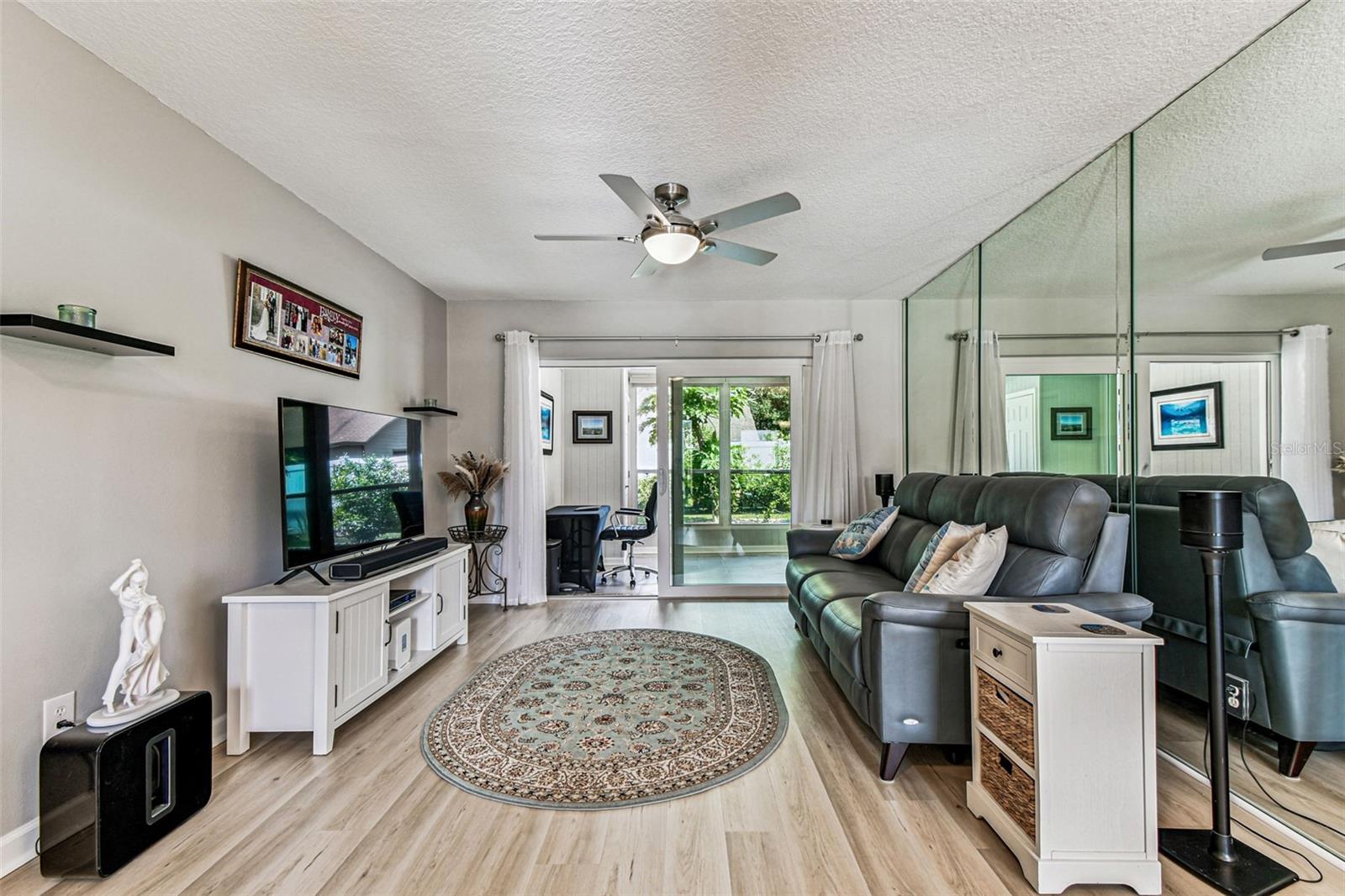 Image 10 of 99 For 2834 Thistle Court E