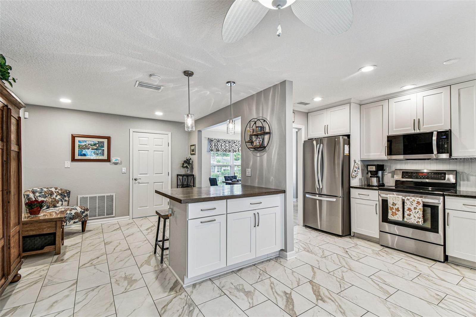 Image 12 of 99 For 2834 Thistle Court E