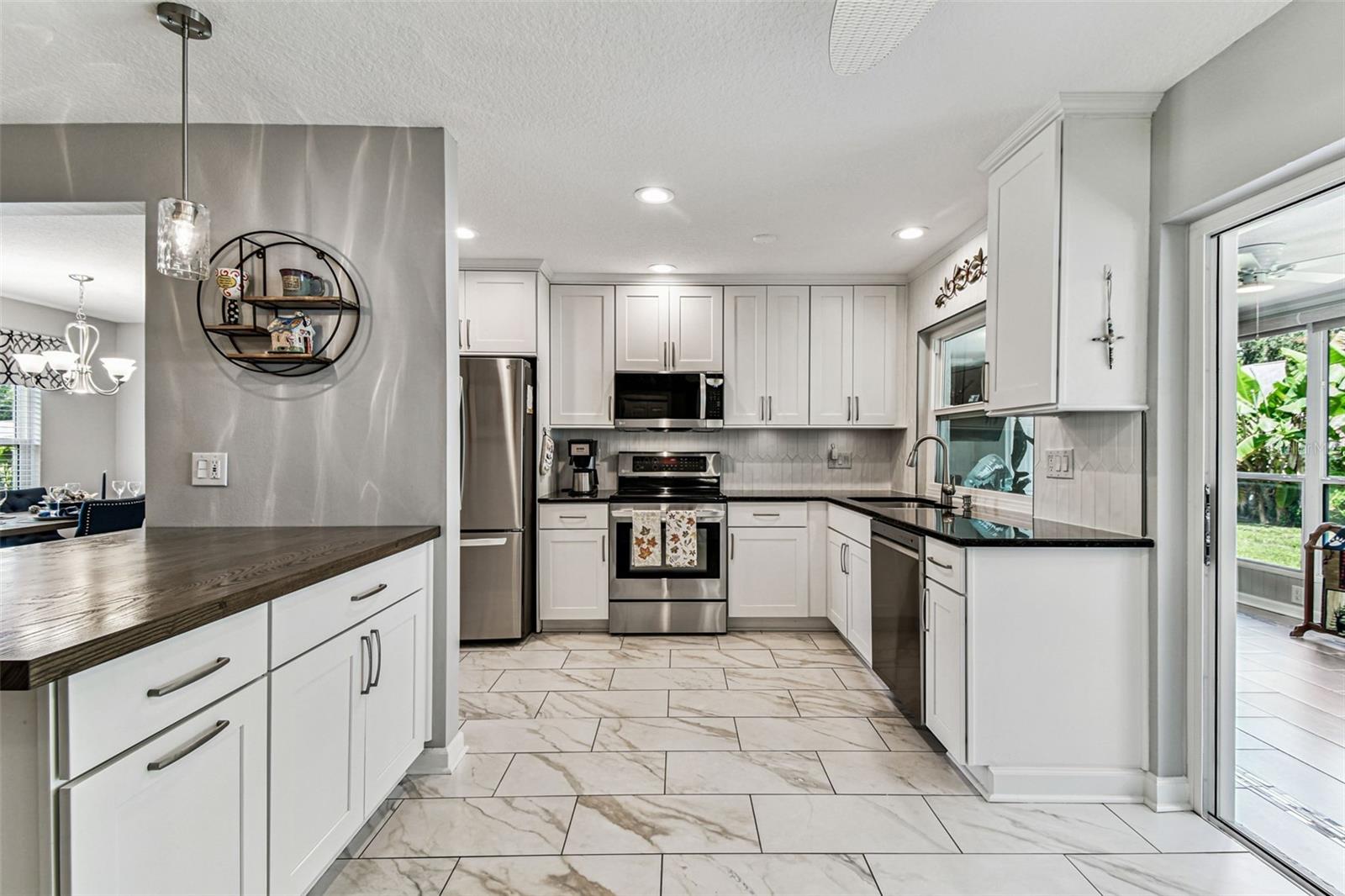 Image 18 of 99 For 2834 Thistle Court E