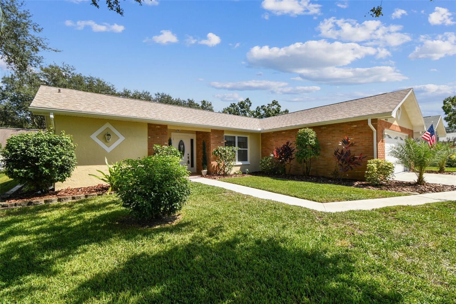 Image 4 of 99 For 2834 Thistle Court E