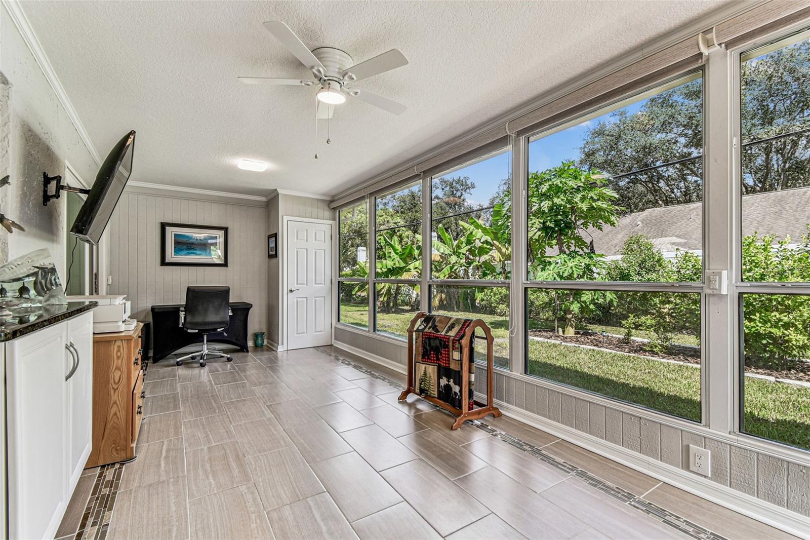 Image 40 of 99 For 2834 Thistle Court E