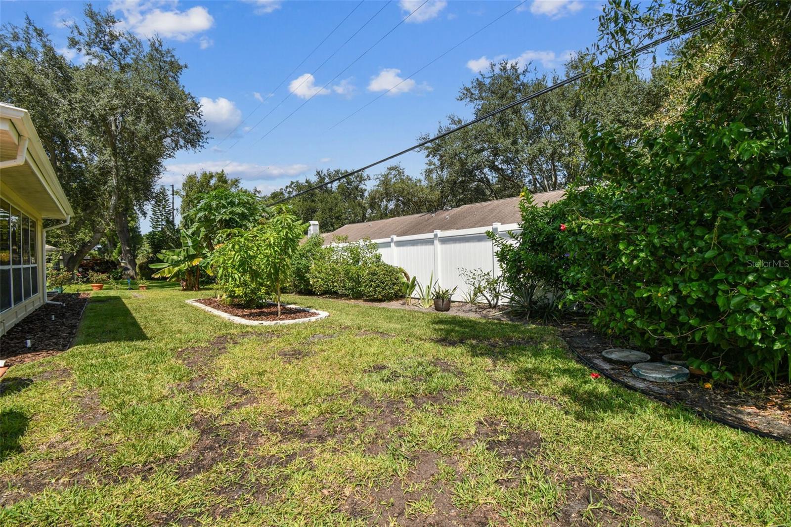 Image 53 of 99 For 2834 Thistle Court E