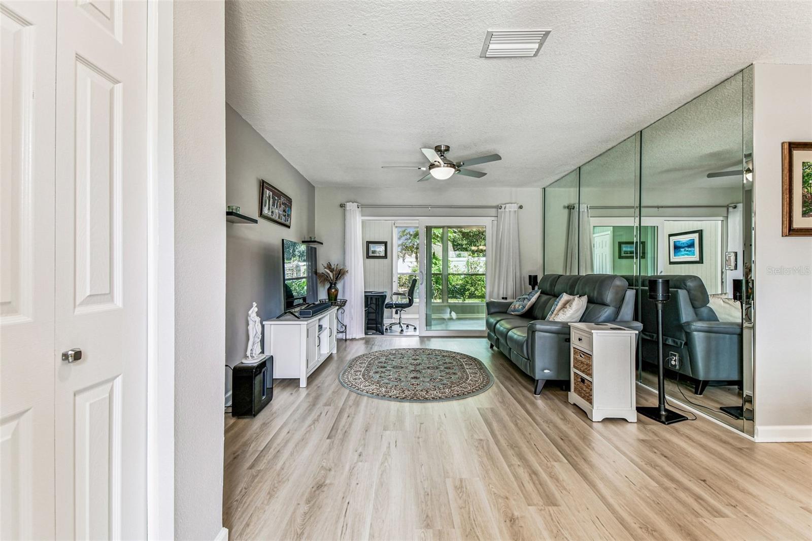 Image 6 of 99 For 2834 Thistle Court E