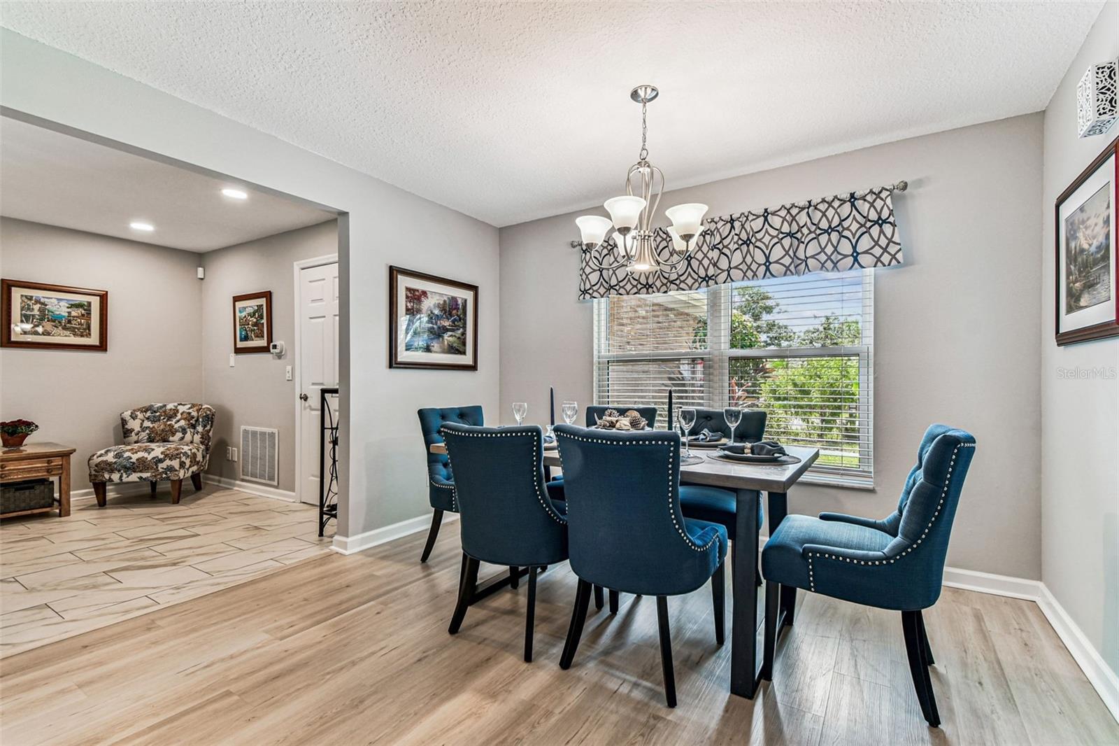 Image 7 of 99 For 2834 Thistle Court E