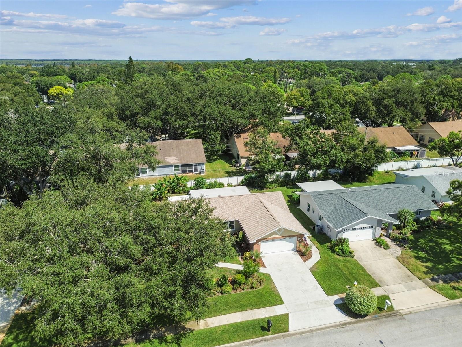 Image 73 of 99 For 2834 Thistle Court E