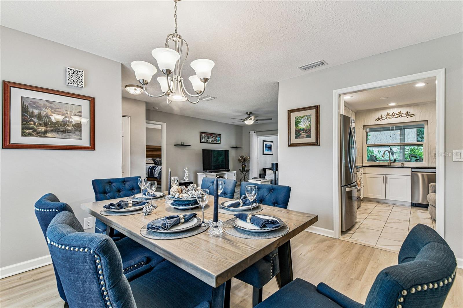 Image 8 of 99 For 2834 Thistle Court E
