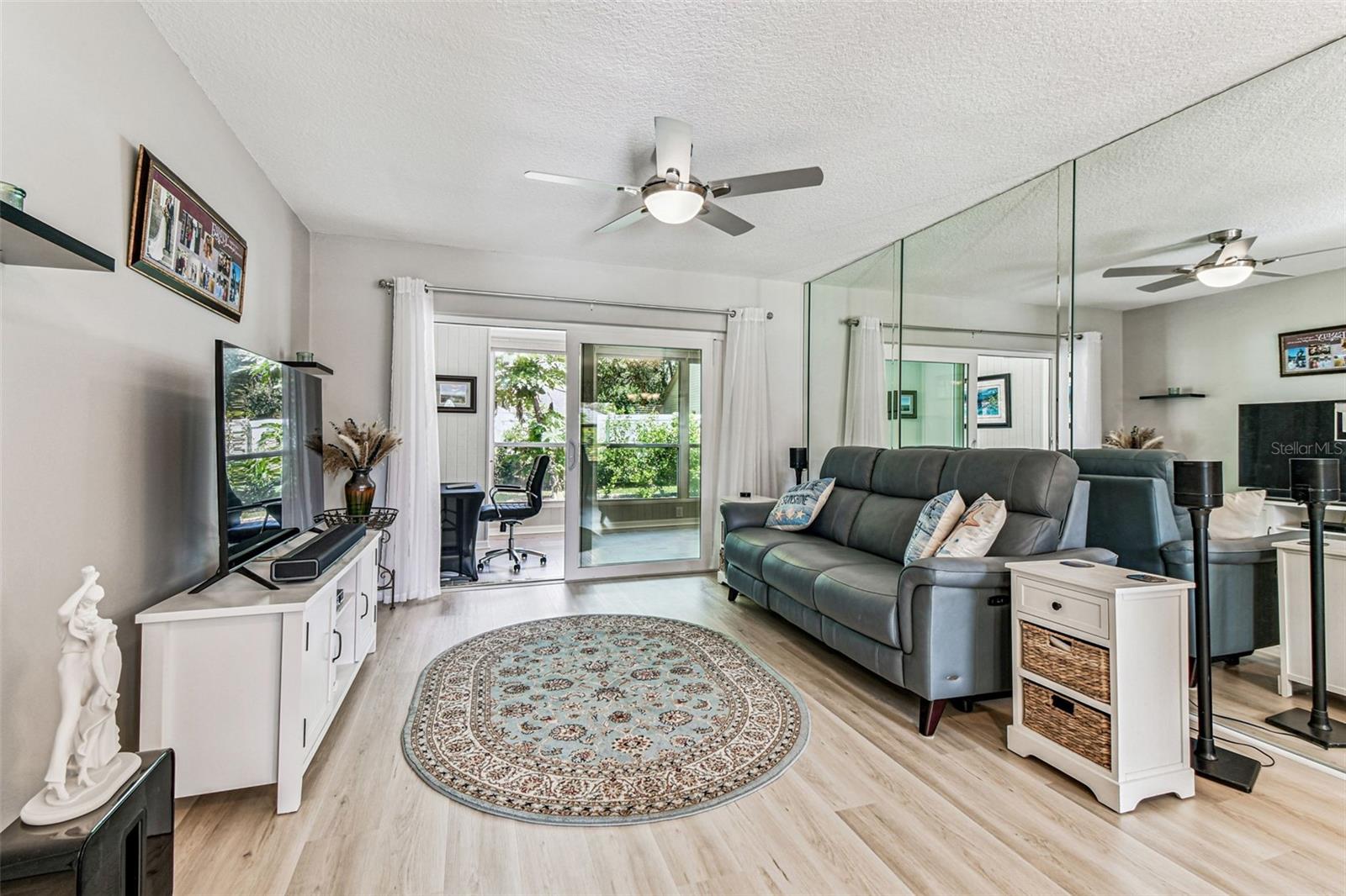 Image 9 of 99 For 2834 Thistle Court E