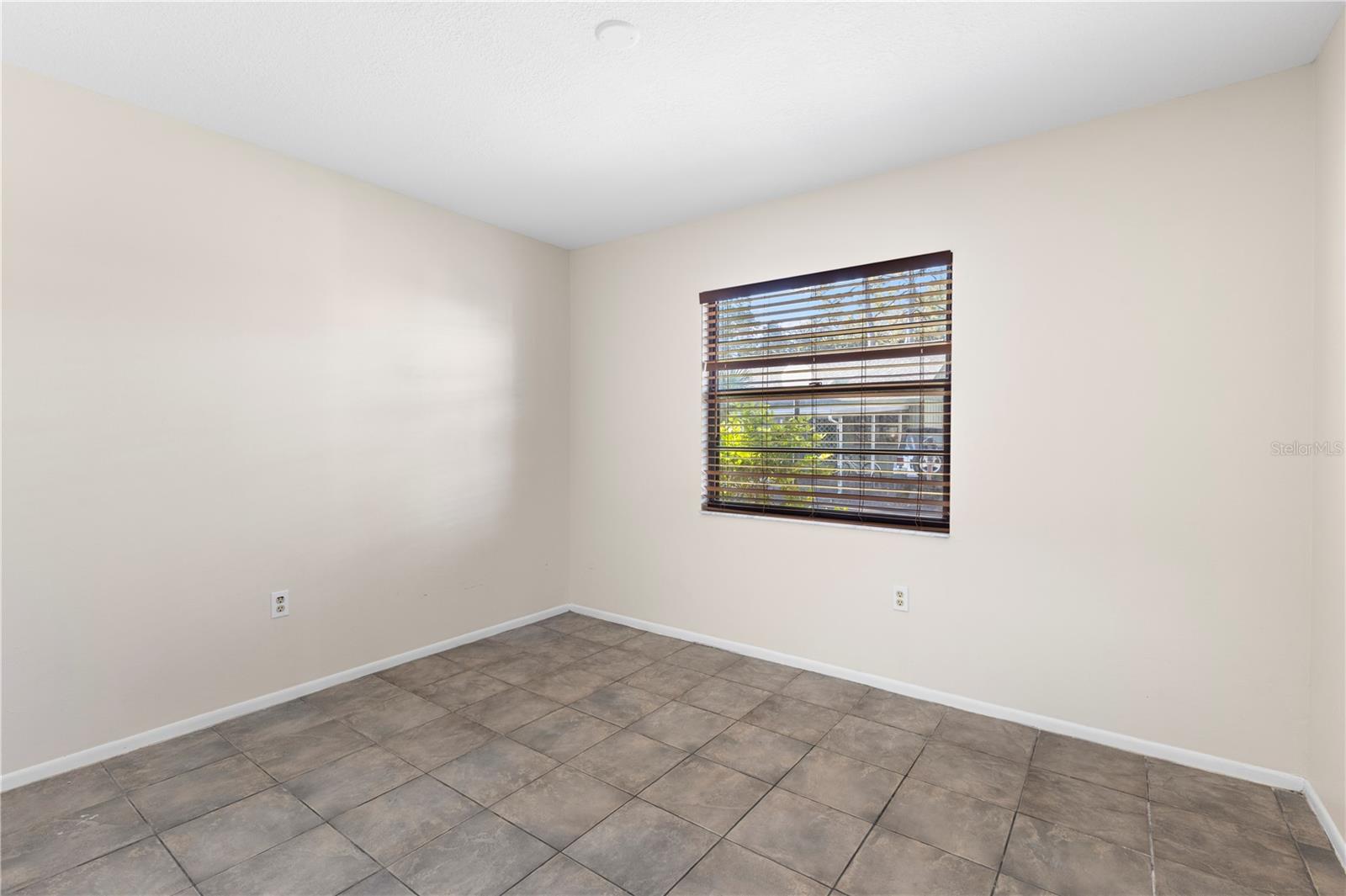 Image 24 of 46 For 5015 Barrington Circle 201