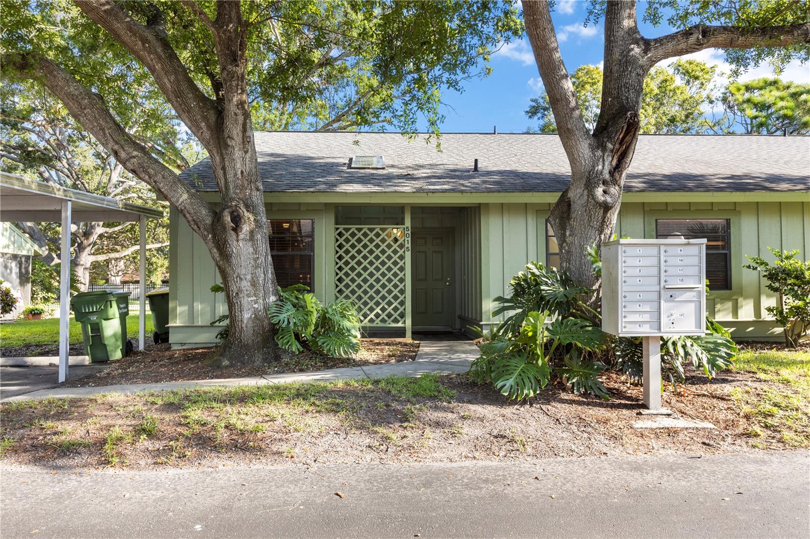 Image 3 of 46 For 5015 Barrington Circle 201