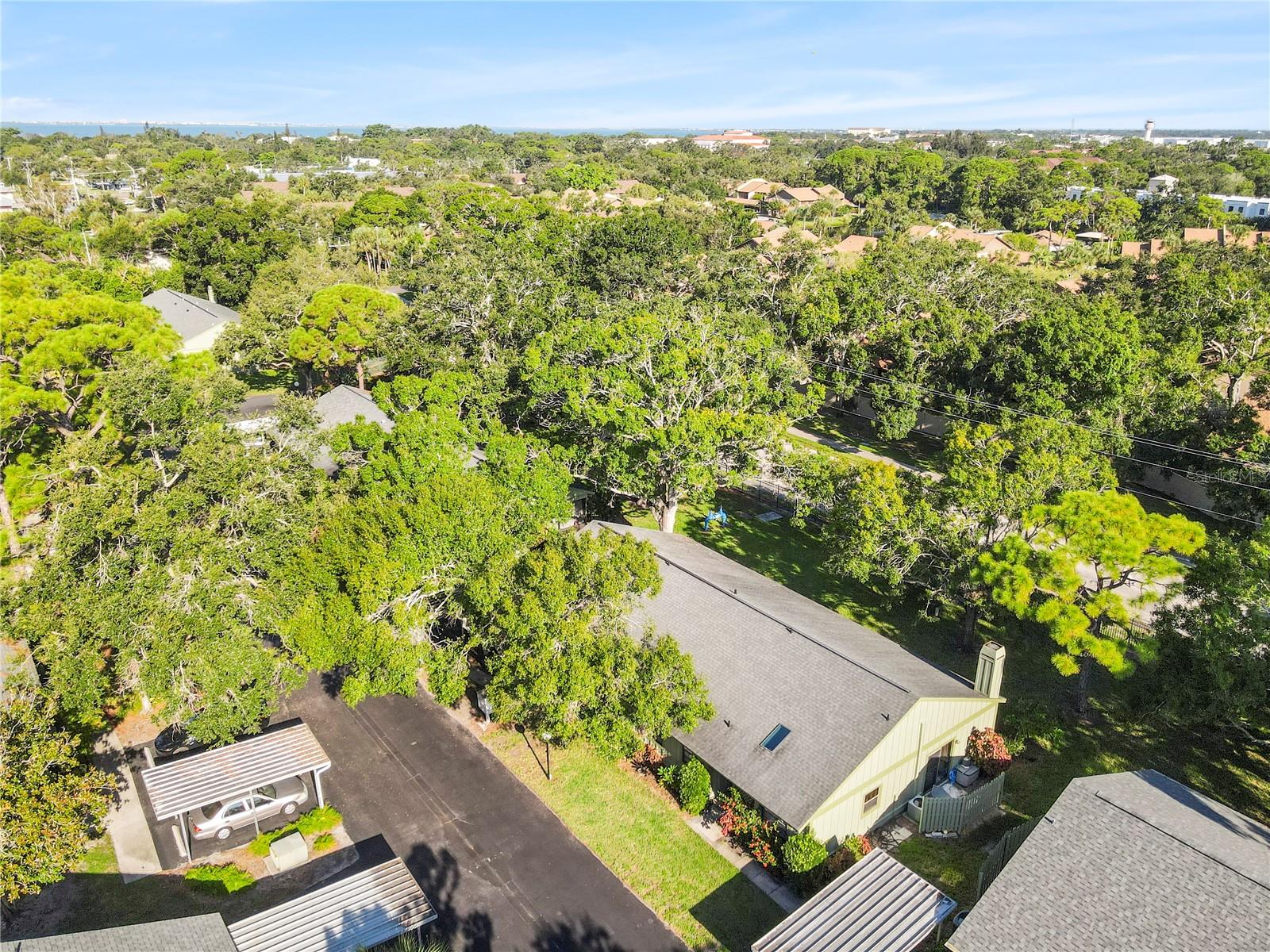 Image 32 of 46 For 5015 Barrington Circle 201