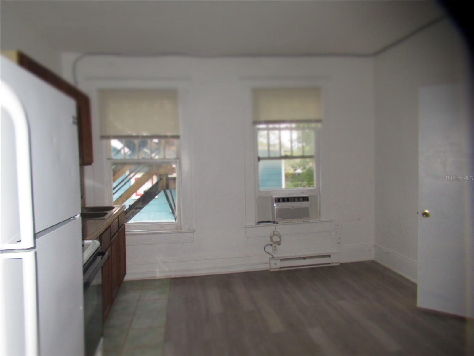 Image 6 of 9 For 730 4th Avenue N 2d