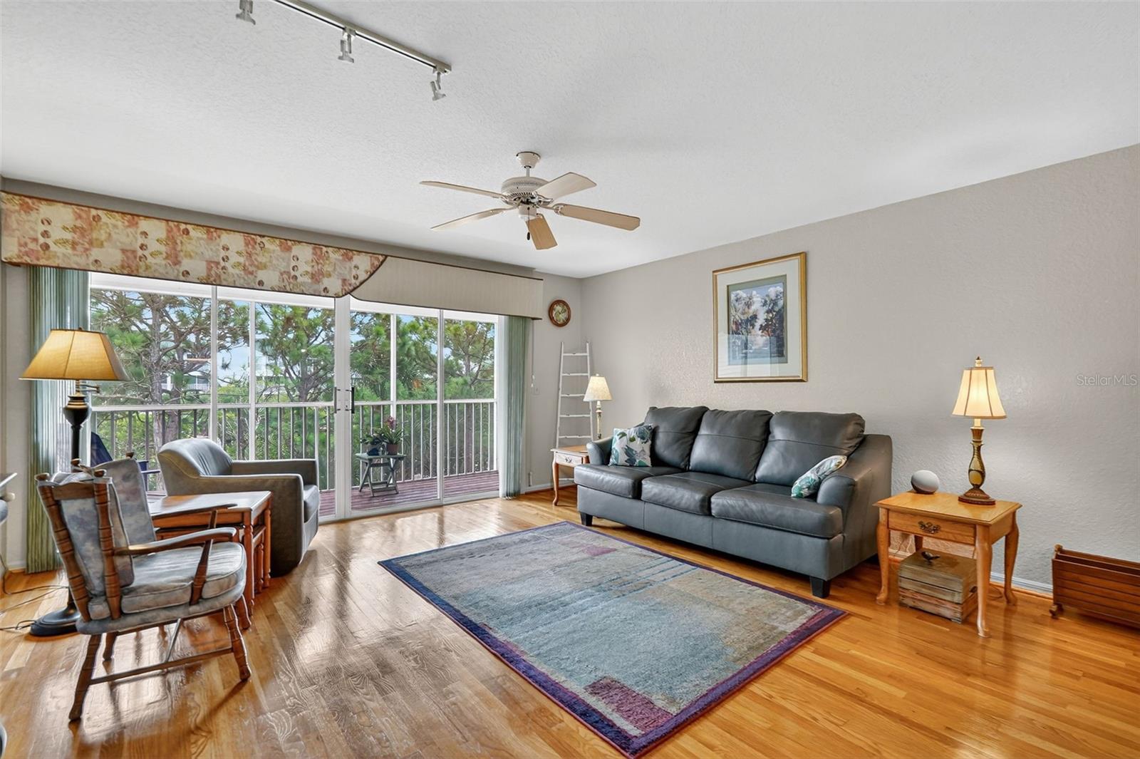 Image 13 of 43 For 14879 Seminole Trail