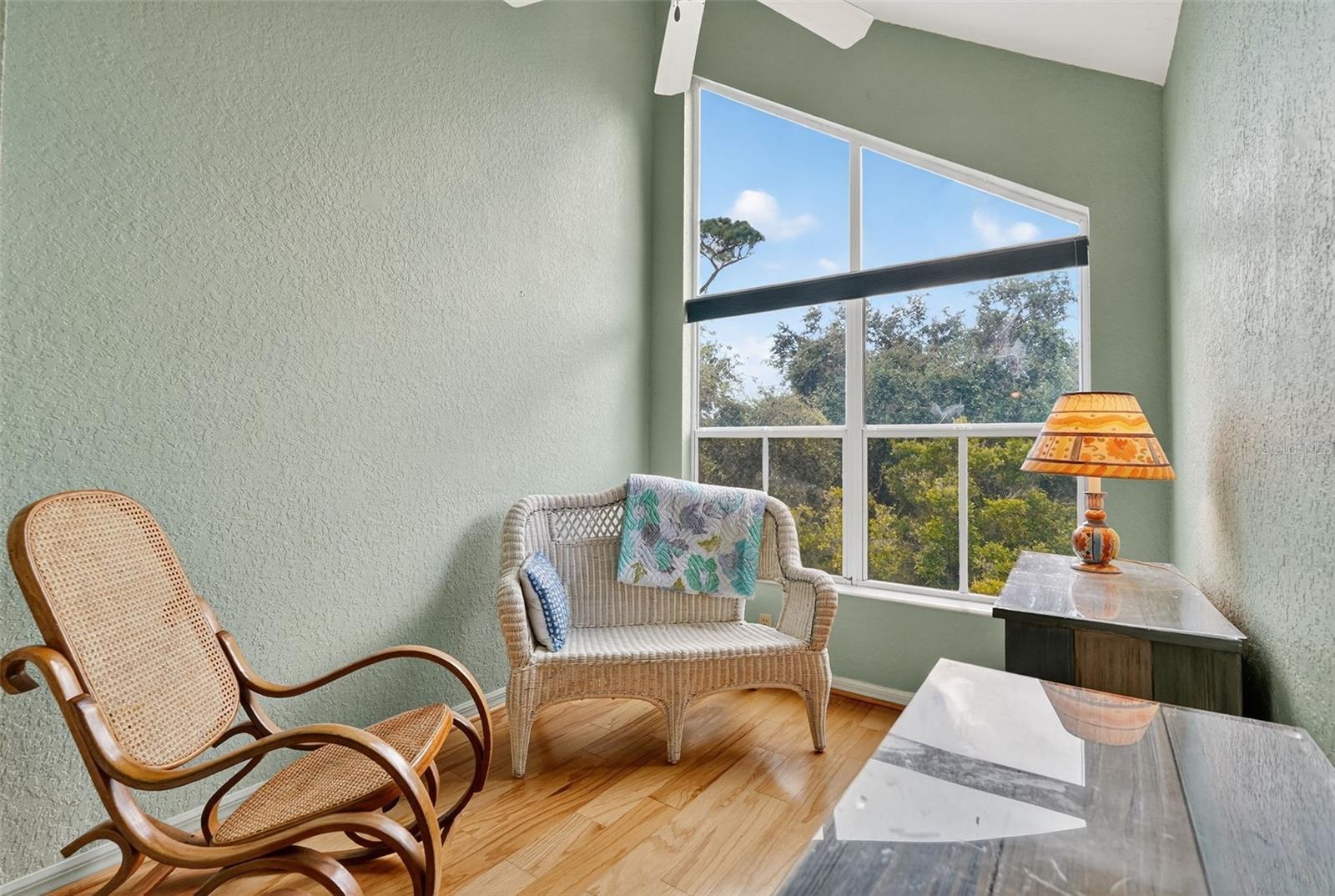 Image 30 of 43 For 14879 Seminole Trail