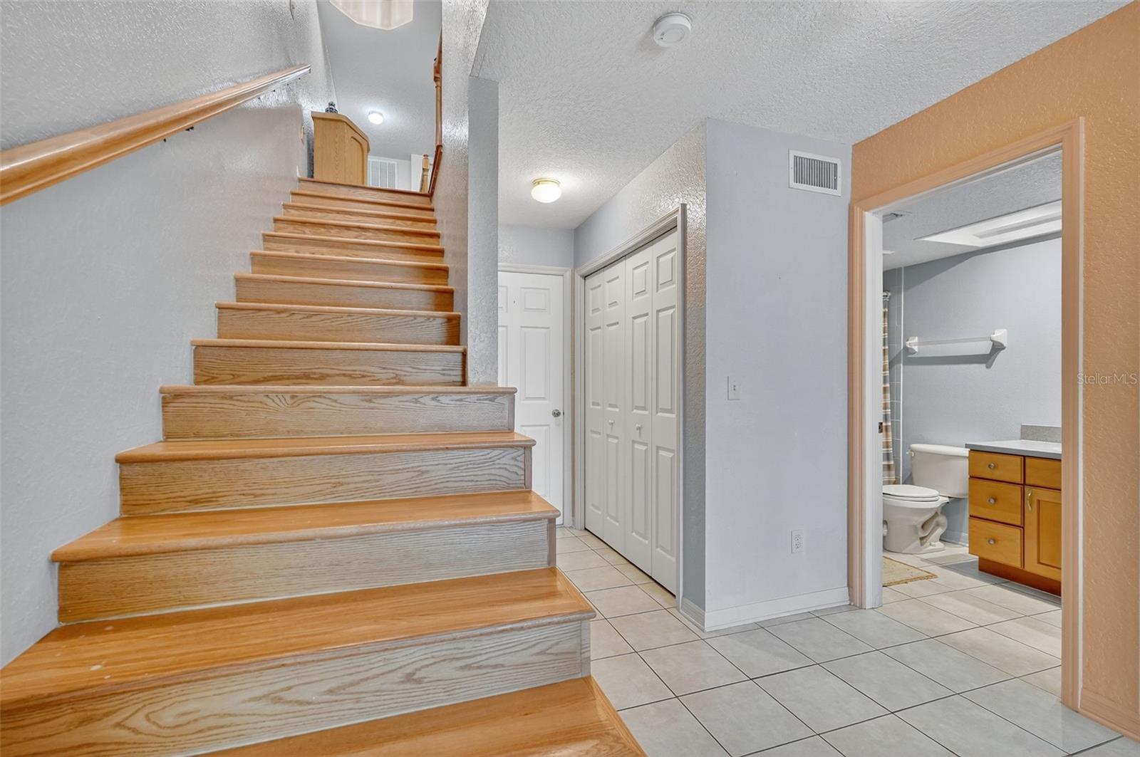 Image 31 of 43 For 14879 Seminole Trail